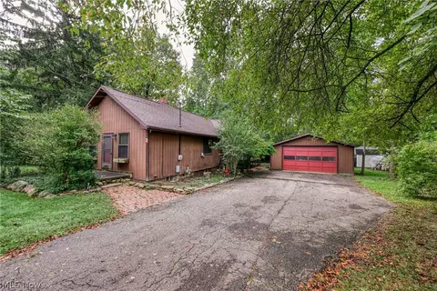 1248 Munroe Falls Kent Rd, Kent, OH 44240
