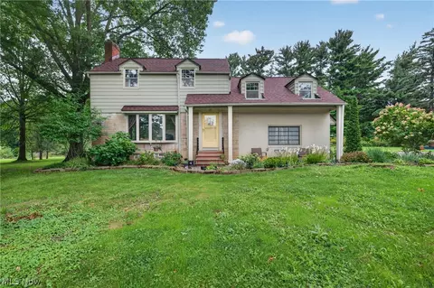 28049 Emery Rd, Orange Village, OH 44022