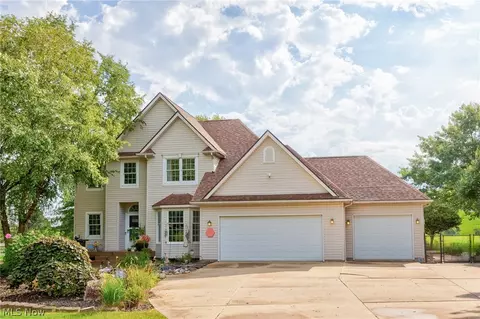 4456 Maplegrove Ave, Louisville, OH 44641