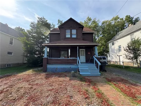 780 Bonnie Brae Ave SE, Warren, OH 44484