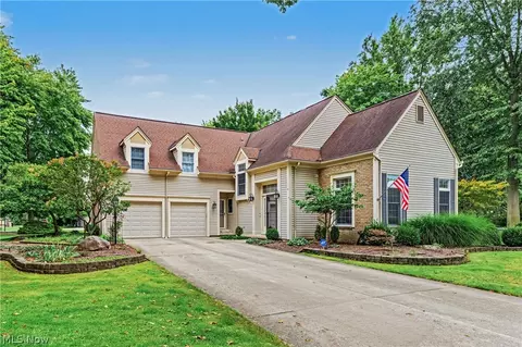 32253 Walker Rd, Avon Lake, OH 44012