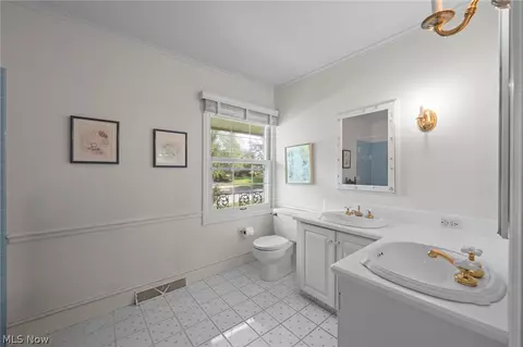 Bath - 411 Gateway Blvd, Huron, OH 44839 photo 3 of 5