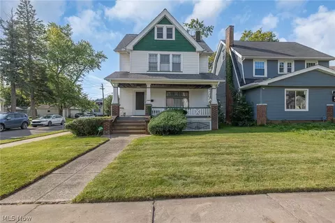 9820 Robinson Ave, Garfield Heights, OH 44125