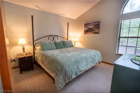 Bedroom - 1233 Red Tail Hawk Dr, Boardman, OH 44512 photo 2 of 3