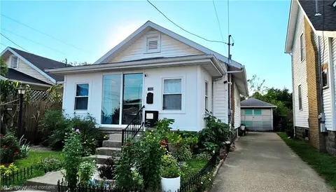 1333 Ramsey St, Parkersburg, WV 26101