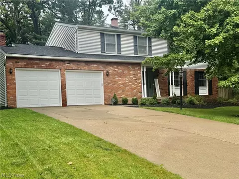 10222 Deer Run, Brecksville, OH 44141