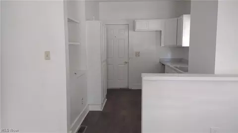 Entry Way - 69 W Dalton St, Akron, OH 44310 photo 1 of 3