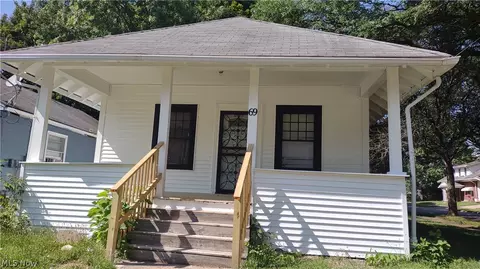 69 W Dalton St, Akron, OH 44310