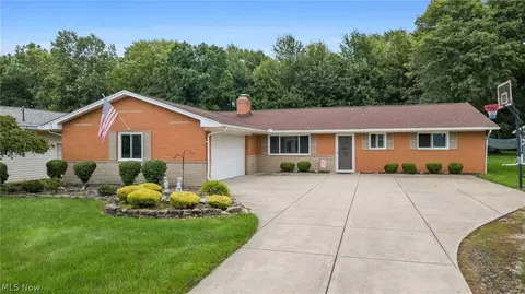 8127 Litto Dr, Strongsville, OH 44136