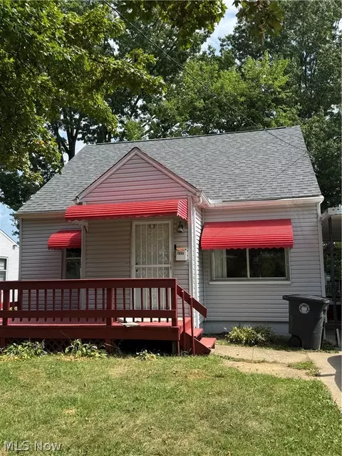 1445 Burkhardt Ave, Akron, OH 44301