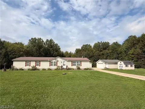7213 Davis Rd, Orwell, OH 44076