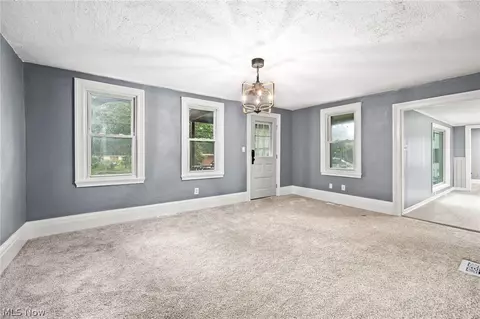 Living - 38867 Butternut Ridge Rd, Elyria, OH 44035 photo 1 of 1