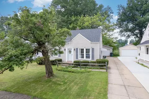 3138 7th St, Cuyahoga Falls, OH 44221