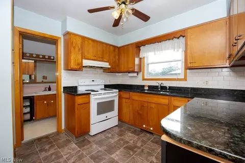 Kitchen - 2437 Graustark Path, Wooster, OH 44691 photo 3 of 3