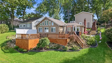 32060 Sunset Dr, Hanoverton, OH 44423