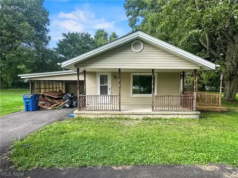 4520 New Rd, Austintown, OH 44515