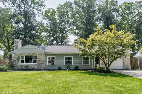 6348 Highland Rd, Highland Heights, OH 44143