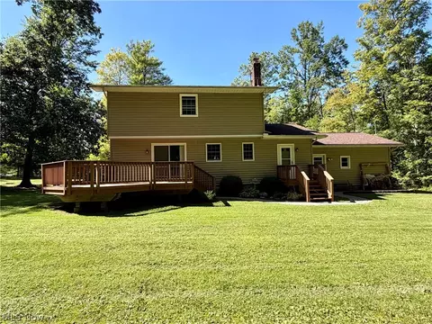 9059 E Mountain View Dr, Chardon, OH 44024 photo 4
