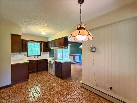 9059 E Mountain View Dr, Chardon, OH 44024 photo 12
