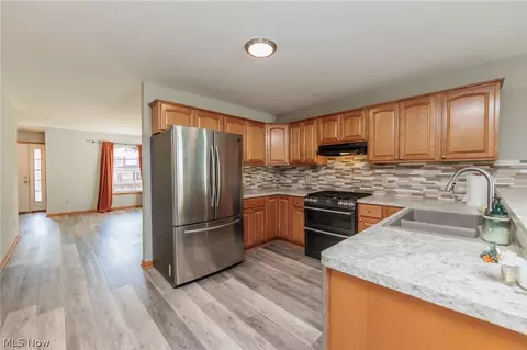 Kitchen - 711 Bisson Ave, Akron, OH 44307 photo 1 of 4