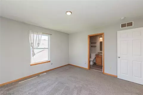 Bedroom - 711 Bisson Ave, Akron, OH 44307 photo 3 of 7