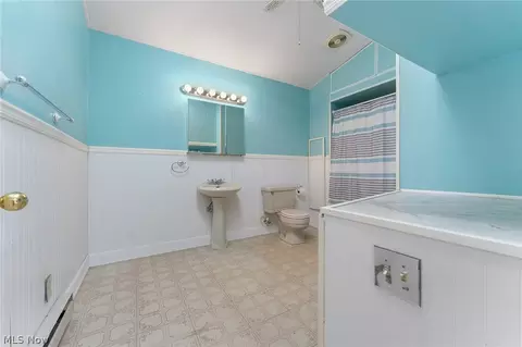 Bath - 658 Beech Ave, Boardman, OH 44512 photo 1 of 6