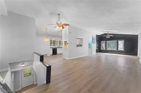 Living - 658 Beech Ave, Boardman, OH 44512 photo 1 of 7