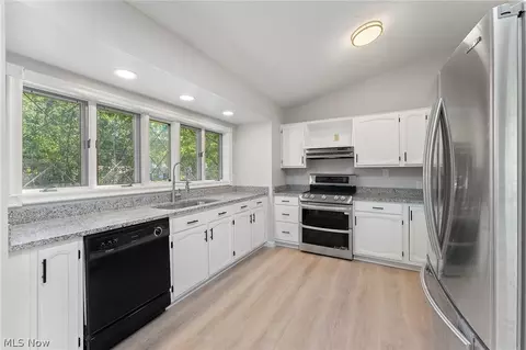 Kitchen - 658 Beech Ave, Boardman, OH 44512 photo 1 of 1