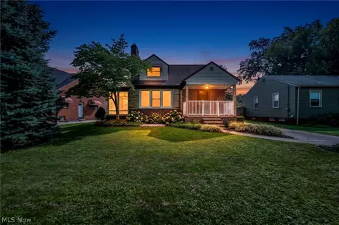 4051 Riveredge Rd, Cleveland, OH 44111