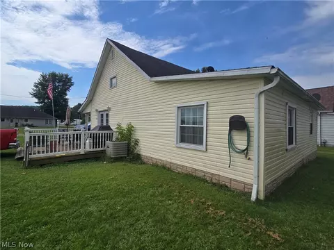 Exterior - 1403 Baird Ave, Cambridge, OH 43725 photo 3 of 3