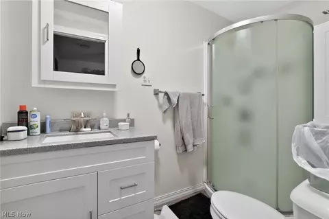 Bath - 1403 Baird Ave, Cambridge, OH 43725 photo 1 of 1