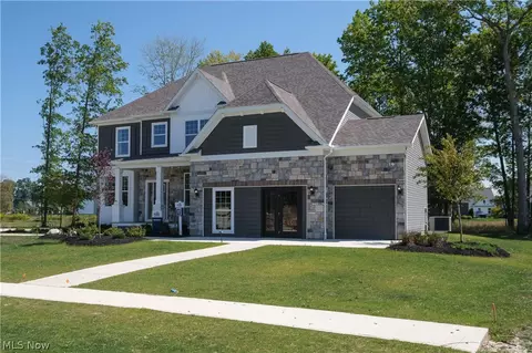 527 Port Side Dr, Avon Lake, OH 44012