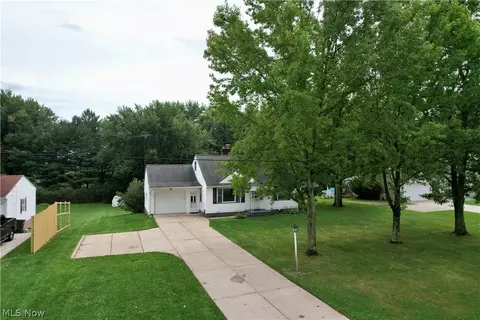 9934 Georgetown St, Louisville, OH 44641
