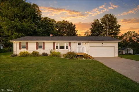 7851 N Boyden Rd, Sagamore Hills, OH 44067