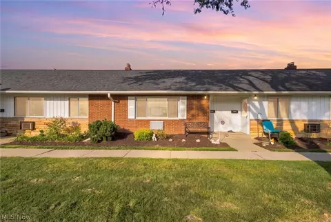 5651 Broadview Rd #B5, Parma, OH 44134