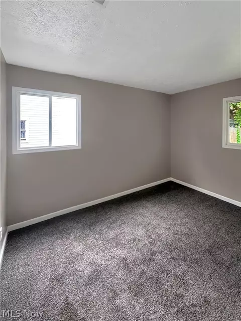 Bedroom - 919 Kickapoo Ave, Akron, OH 44305 photo 2 of 4