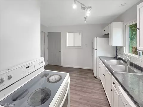 Kitchen - 919 Kickapoo Ave, Akron, OH 44305 photo 1 of 2