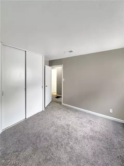 Bedroom - 919 Kickapoo Ave, Akron, OH 44305 photo 3 of 4