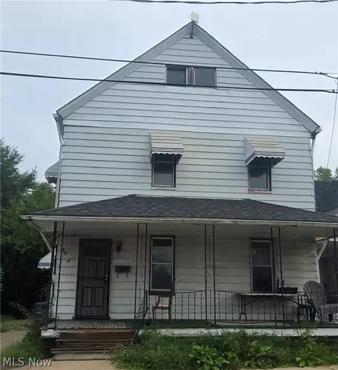 5719 Hege Ave, Cleveland, OH 44105