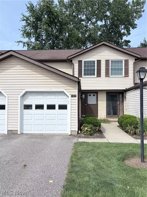 1885 Ridge Meadow Ct, Twinsburg, OH 44087