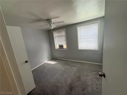 471 Clearview Dr, Euclid, OH 44123 photo 2