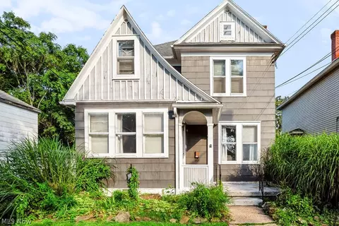 1808 Covert St, Parkersburg, WV 26101