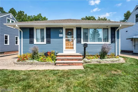 977 Lloyd Rd, Wickliffe, OH 44092
