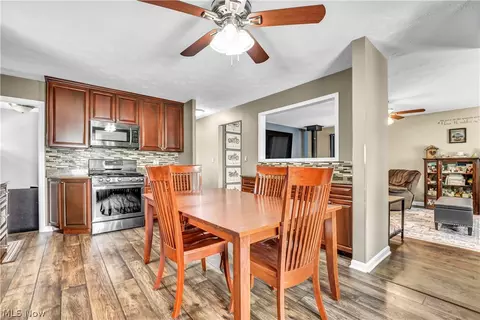 977 Lloyd Rd, Wickliffe, OH 44092 photo 11