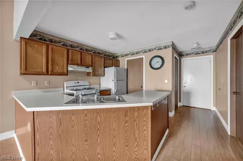 Kitchen - 6035 Lake Rd W #234, Ashtabula, OH 44004 photo 4 of 4