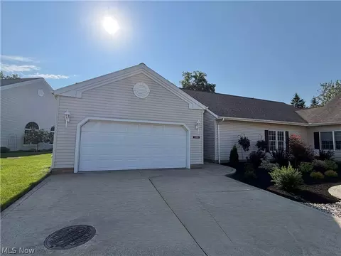 12225 Pheasant Run Cir, North Royalton, OH 44133