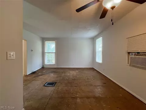 Living - 224 6th St, Elyria, OH 44035 photo 3 of 4