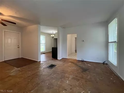 Living - 224 6th St, Elyria, OH 44035 photo 4 of 4