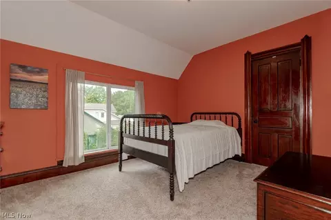 Bedroom - 37841 2nd St, Willoughby, OH 44094 photo 4 of 6
