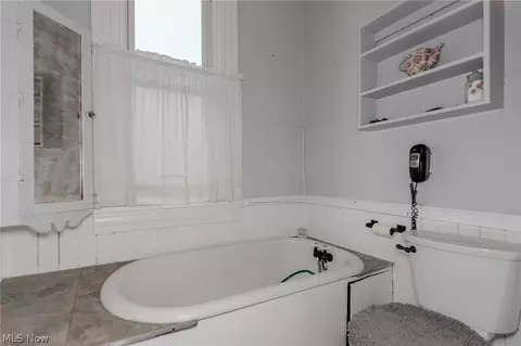 Bath - 37841 2nd St, Willoughby, OH 44094 photo 3 of 4